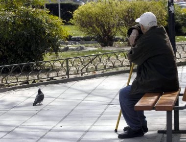 Οι 15 αλλαγές που φέρνει το 2019 σε συντάξεις- μισθούς- επιδόματα